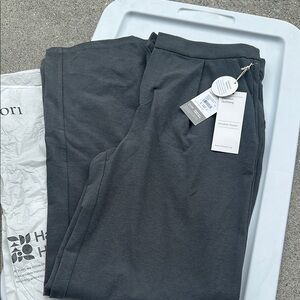 Vuori Women’s Gray Trousers L